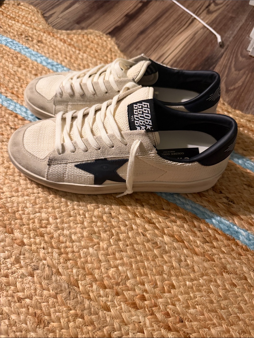 NWT Golden Goose Stardans